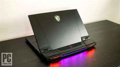 MSI Titan GT77 (2022) Review .